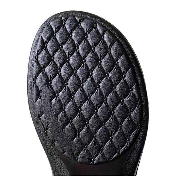 Aravon Black Metallic Suede Cambridge 2 Strap Sandal - Picture 11 of 14